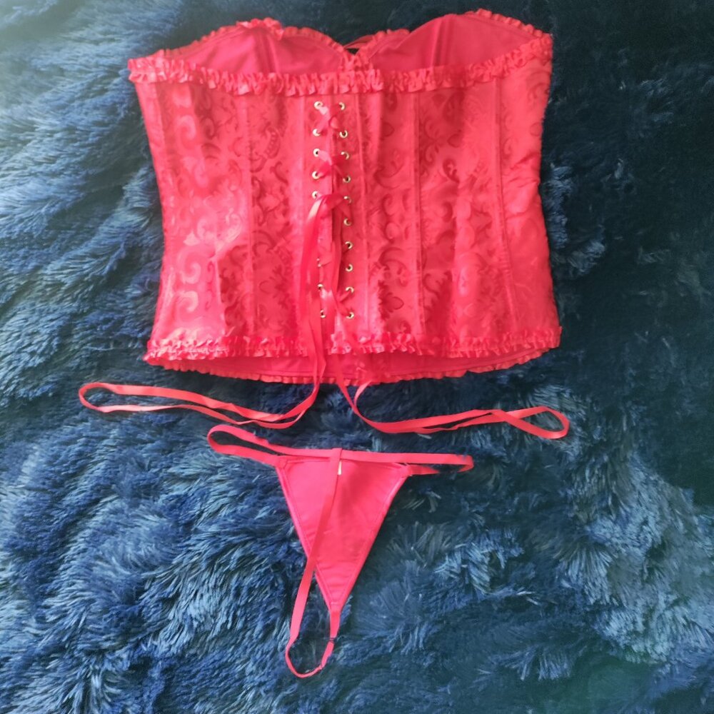 Corset With Matching G- String - image 3